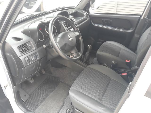 Mitsubishi TR4 câmbio manual 4x4 impecável 2011 C/ GNV - Foto 17