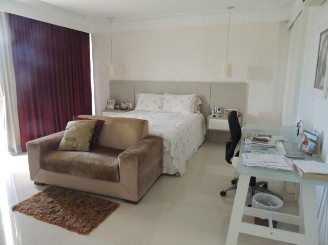 Linda casa no Alphaville 2 com 5 suites - Foto 18