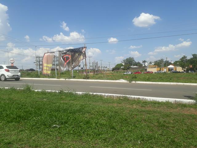 Area na go 060 esquina com avenida gercina borges