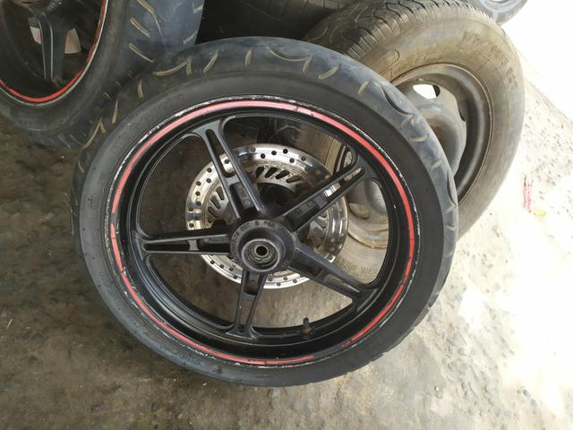 Rodas cb 300
