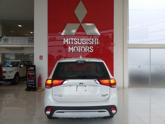 MITSUBISHI OUTLANDER 2.2 MIVEC DI-D DIESEL HPE-S AWD AUTOMATICO. - Foto 5