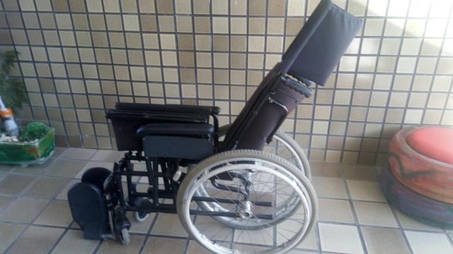 Cadeira de Rodas - Foto 3