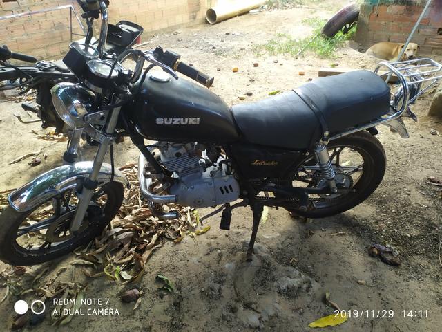 Suzuki - Foto 2