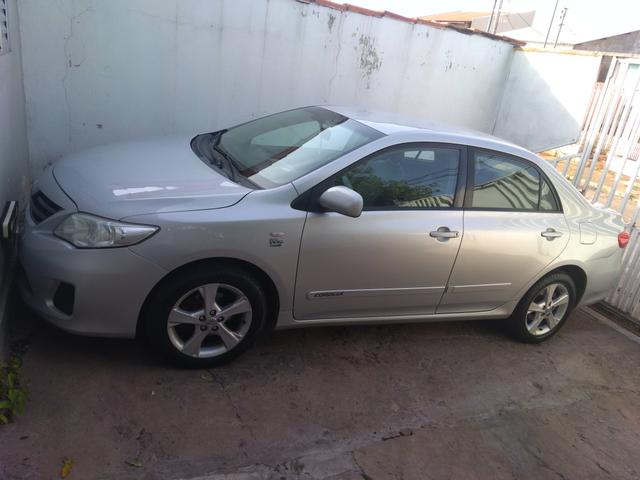 Corolla Gli 1.8 Prata Automático flex prata 2012 - Foto 3