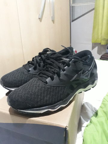 tenis mizuno asics