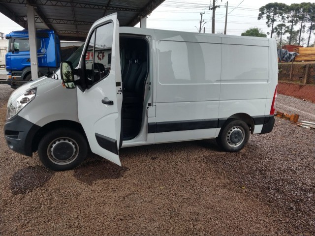 RENAULT MASTER FURGAO DIESEL ANO 2017