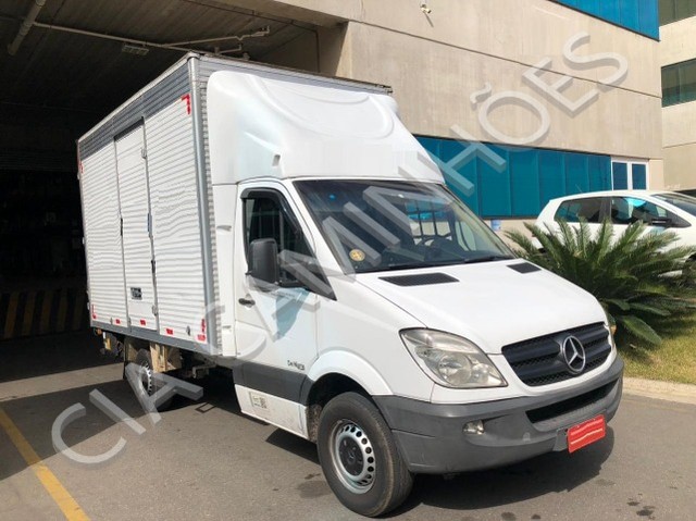 MB SPRINTER 311 ANO 2013 C/ BAÚ 3,70 METROS E PLATAFORMA