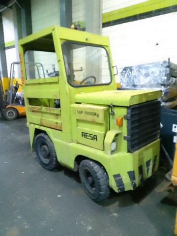 Rebocador à combustão Kolosso, KM20, Capacidade 12.000Kg