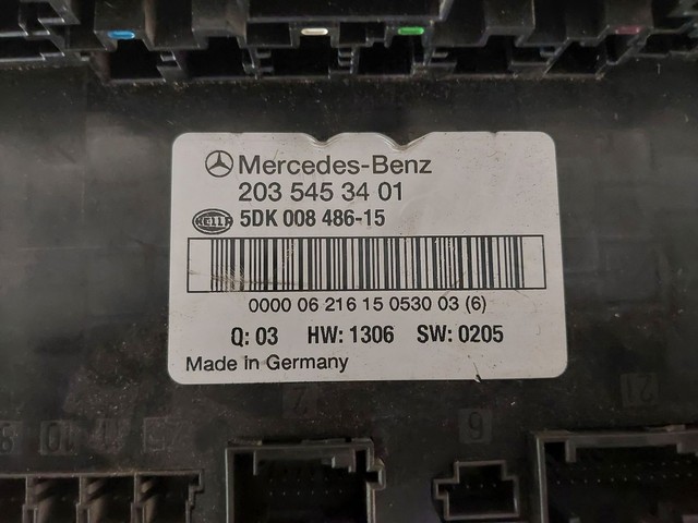 Caixa de Fusível Mercedes C180 2005 2035453401