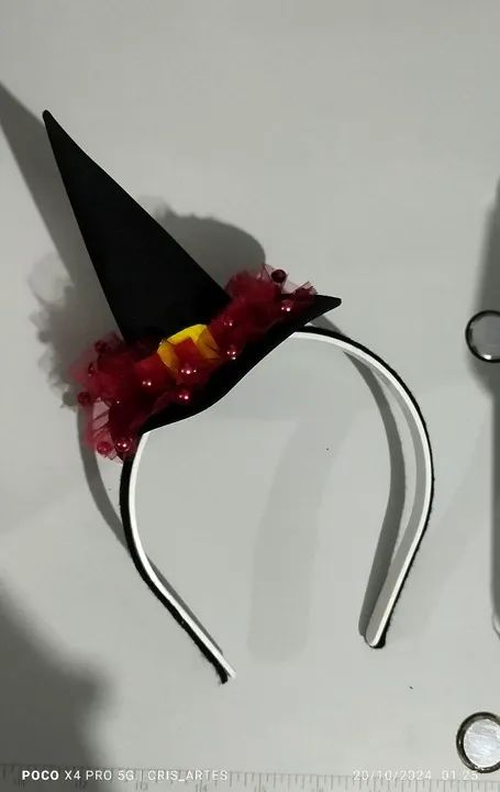 Tiara bruxinha