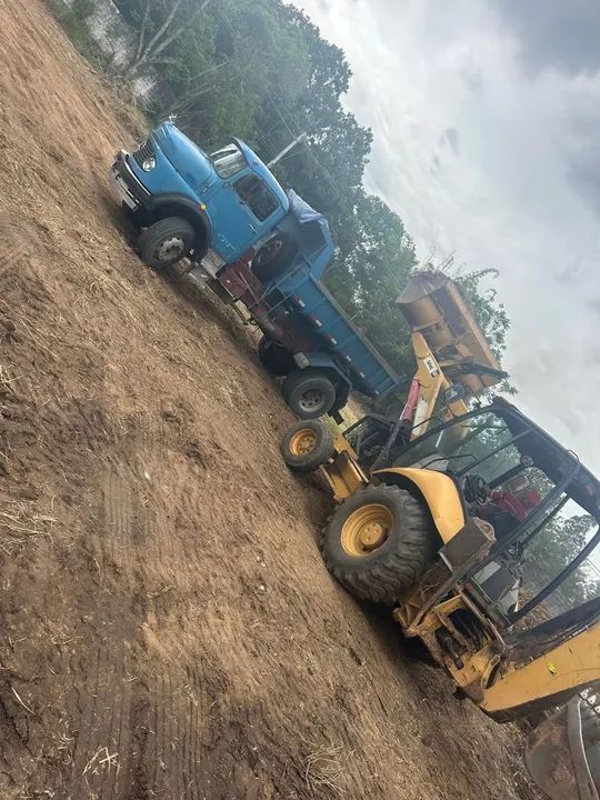 Bobcat Retroescavadeira Aluguel Máquinas  - Foto 2