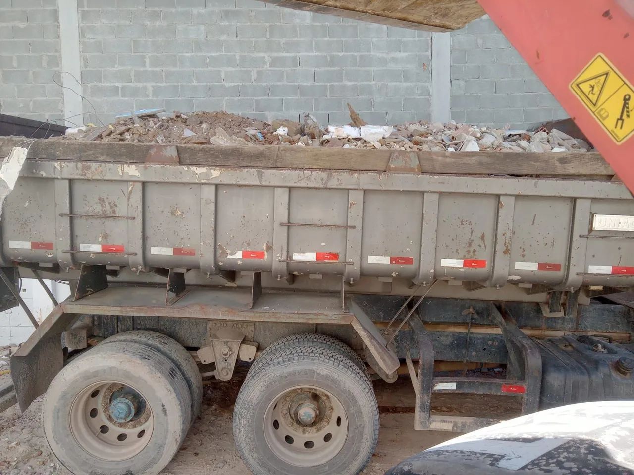 Aluguel é serviços com retroescavadeira.. - Foto 2