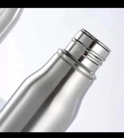 Garrafa Squeeze inox 900 ml - Foto 3