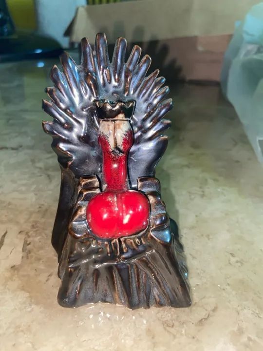 Boneco Game of Thrones - Iron Throne