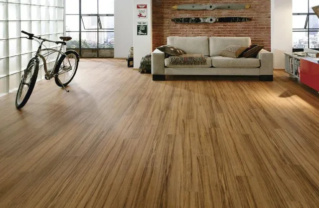 Piso Laminado Colocado C/ Rodapé