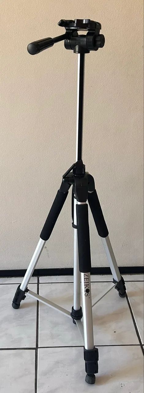 Tripé para câmera fotográfica Zeikos - Acessórios para Câmeras e