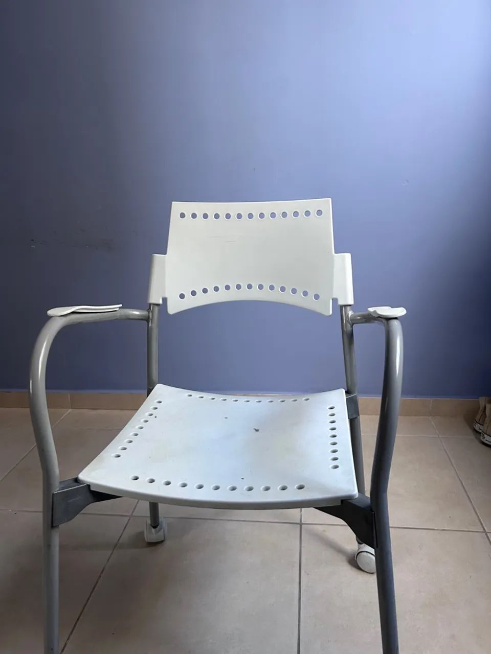 Cadeira de Escritório com Rodas - Foto 2