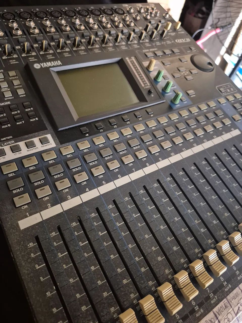 mesa de som yamaha 01v96