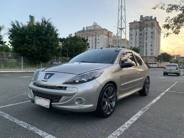 Peugeot 207 2010/11 1.4 Flex excelente estado