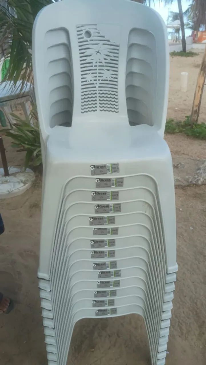 Cadeira de plástico 