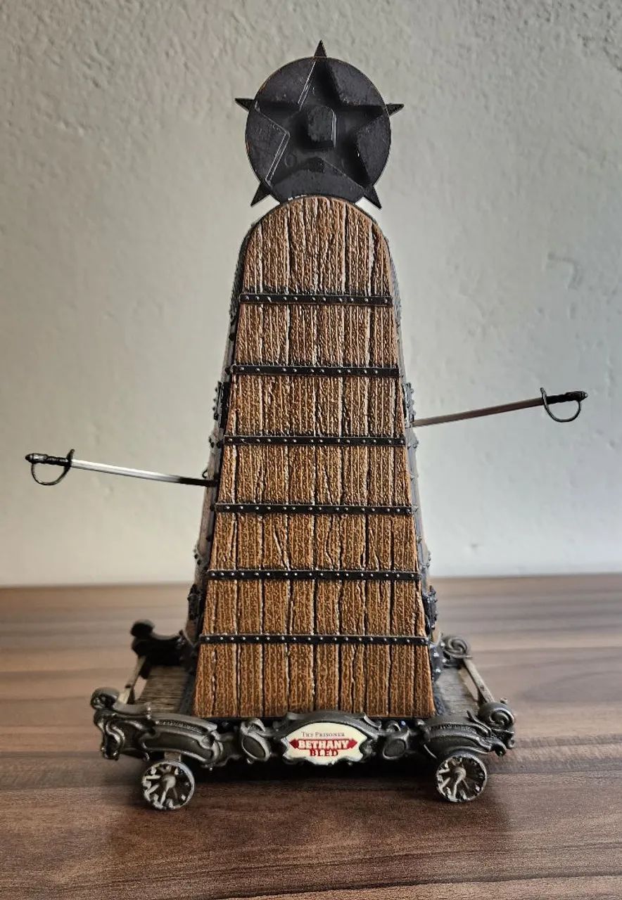 Action Figure Bethany Bled McFarlane Toys Infernal Parade - Foto 3
