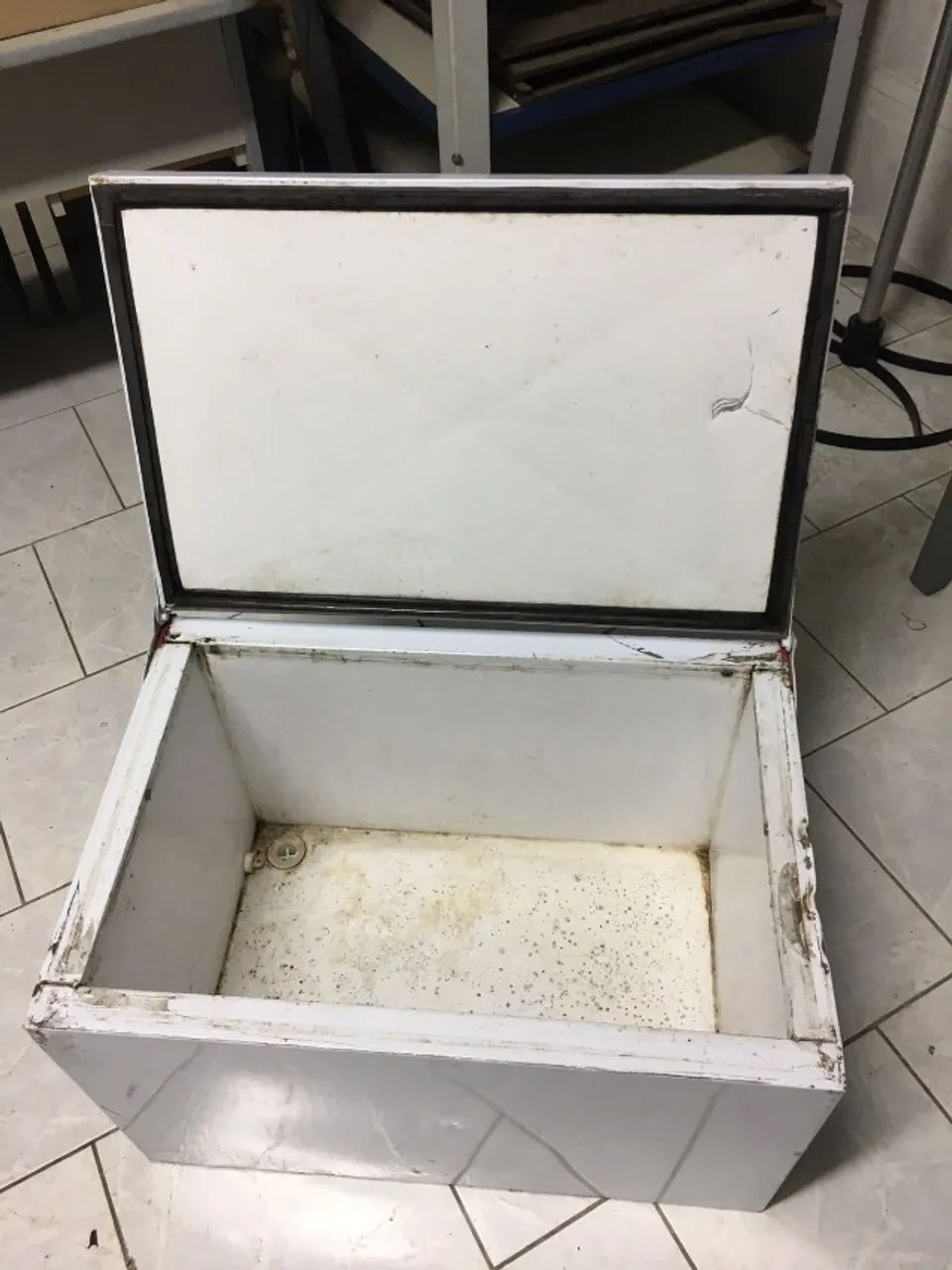 Caixa térmica metal - 67x43x46 - Foto 3