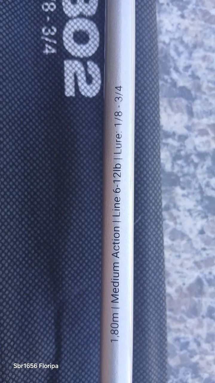 Vara 1,80 e  carretilha preta - Foto 5