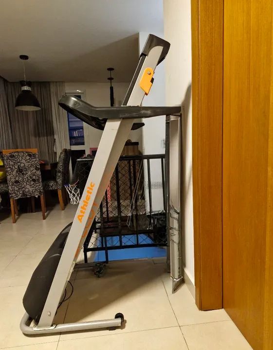 Esteira athletic speedy 12km/h 110v - Foto 2