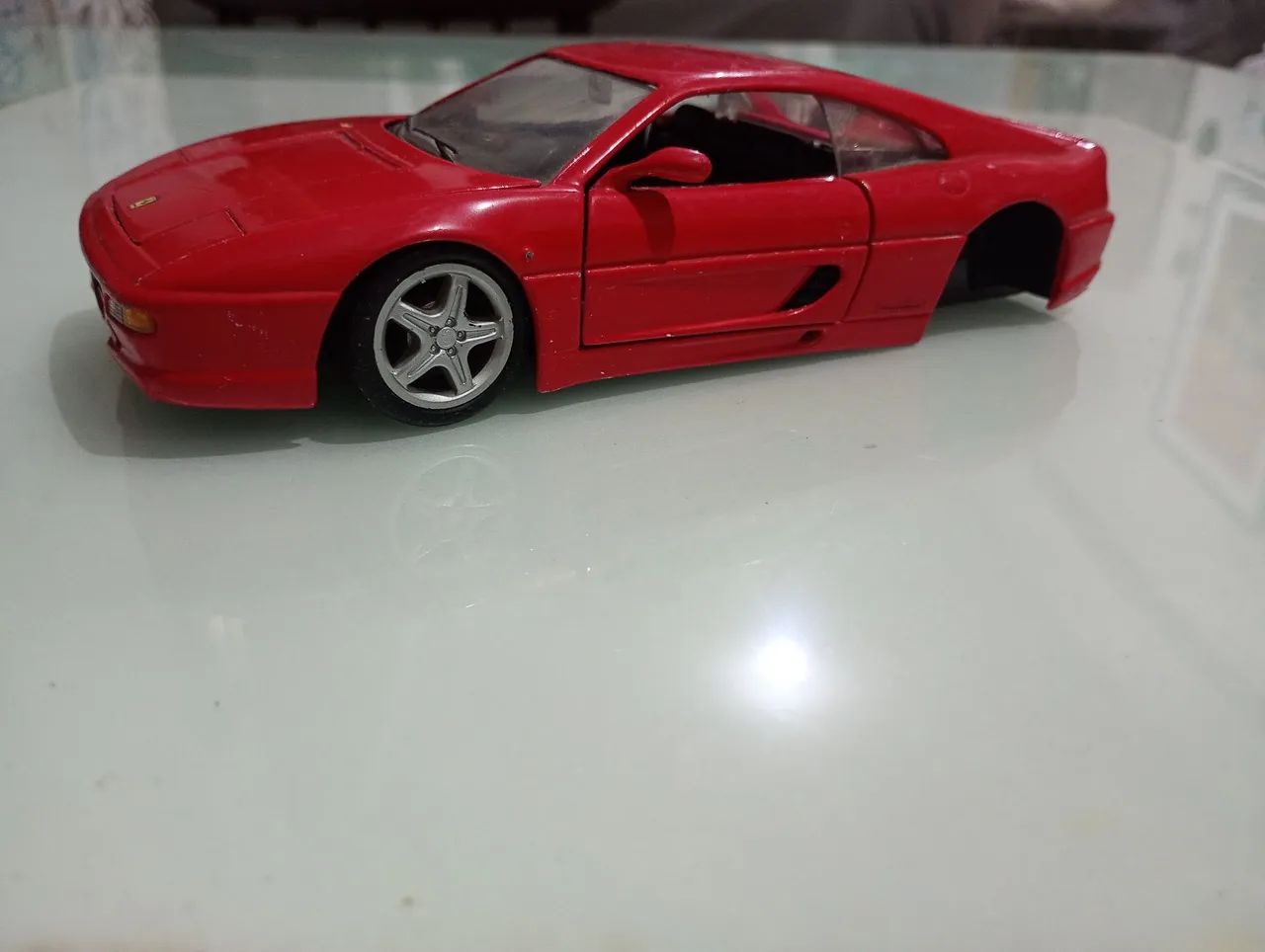 Miniatura Ferrari F355 Berlinetta 1/24 Maisto(estado) - Foto 2