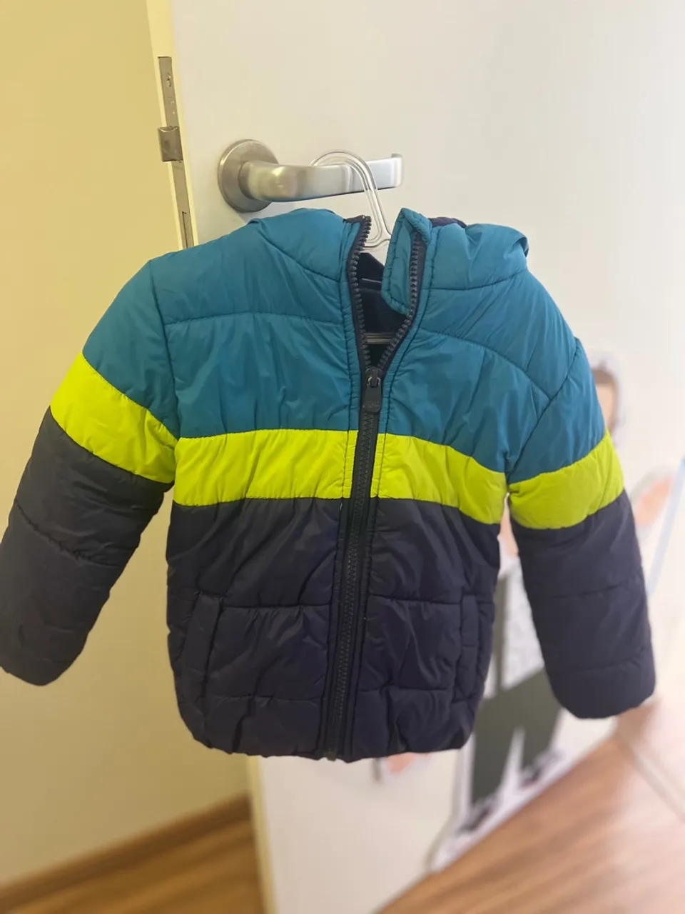 Jaqueta Puffer com capuz