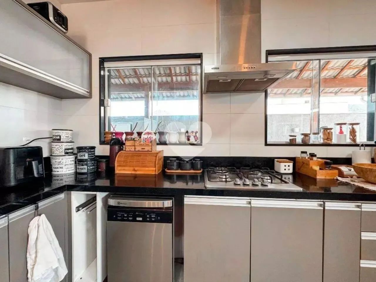 Imóvel para aluguel e venda possui 300 metros quadrados com 3 quartos - Foto 5