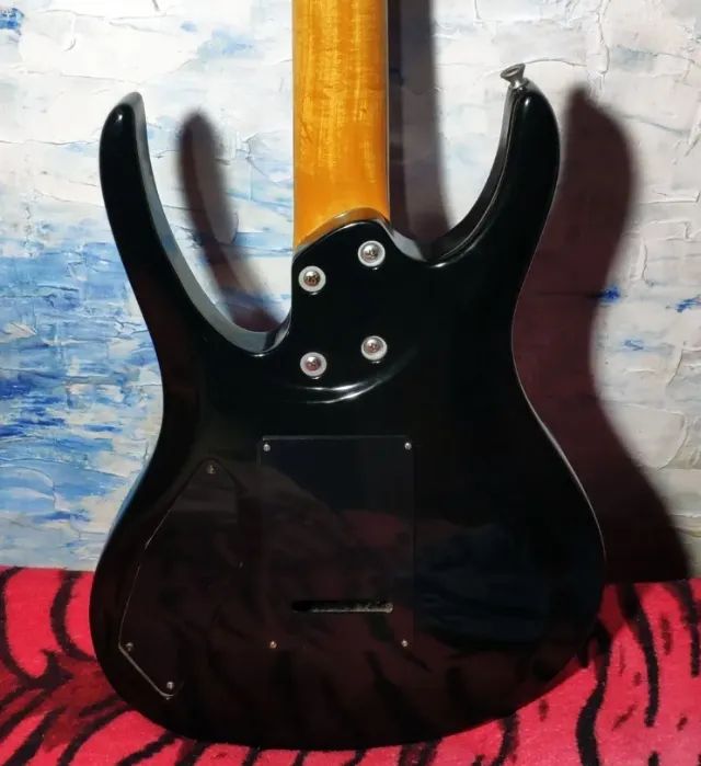 ギター TAGIMA K2 Kiko Loureiro Signature TAGIMA Kiko Loureiro Signature K1|ドルフィンギターズ