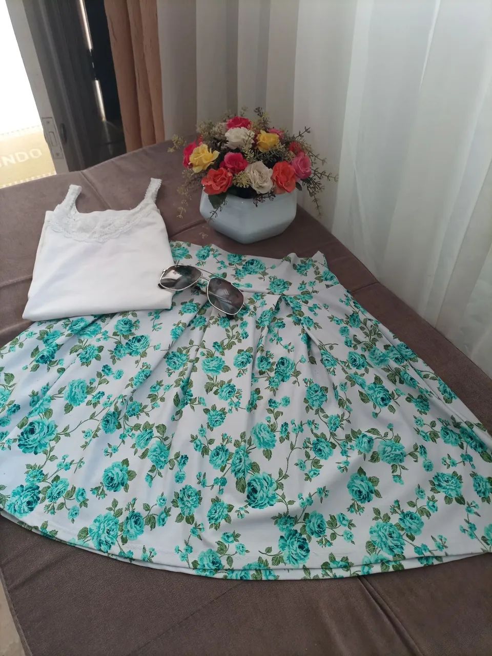 Saia e blusinha look perfeito tamanho P