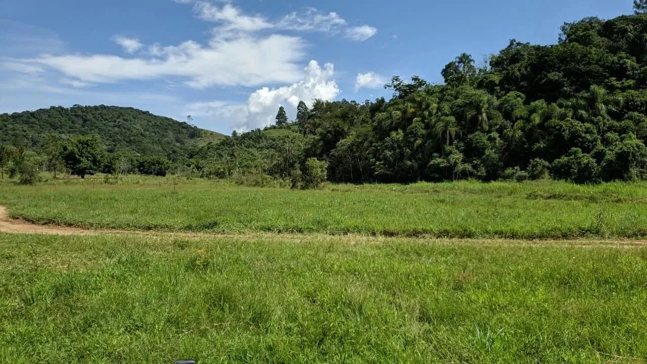 Seu lote em Igaratá com cachoeiras e lago dentro do bairro! - Foto 3
