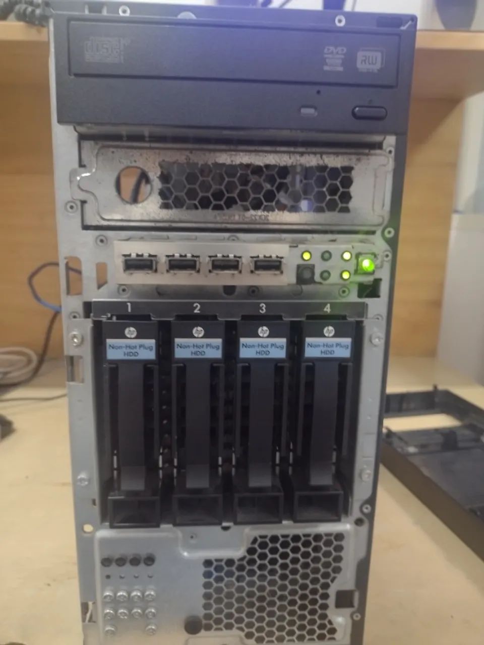 Servidor HP ML110 G7  - Foto 3