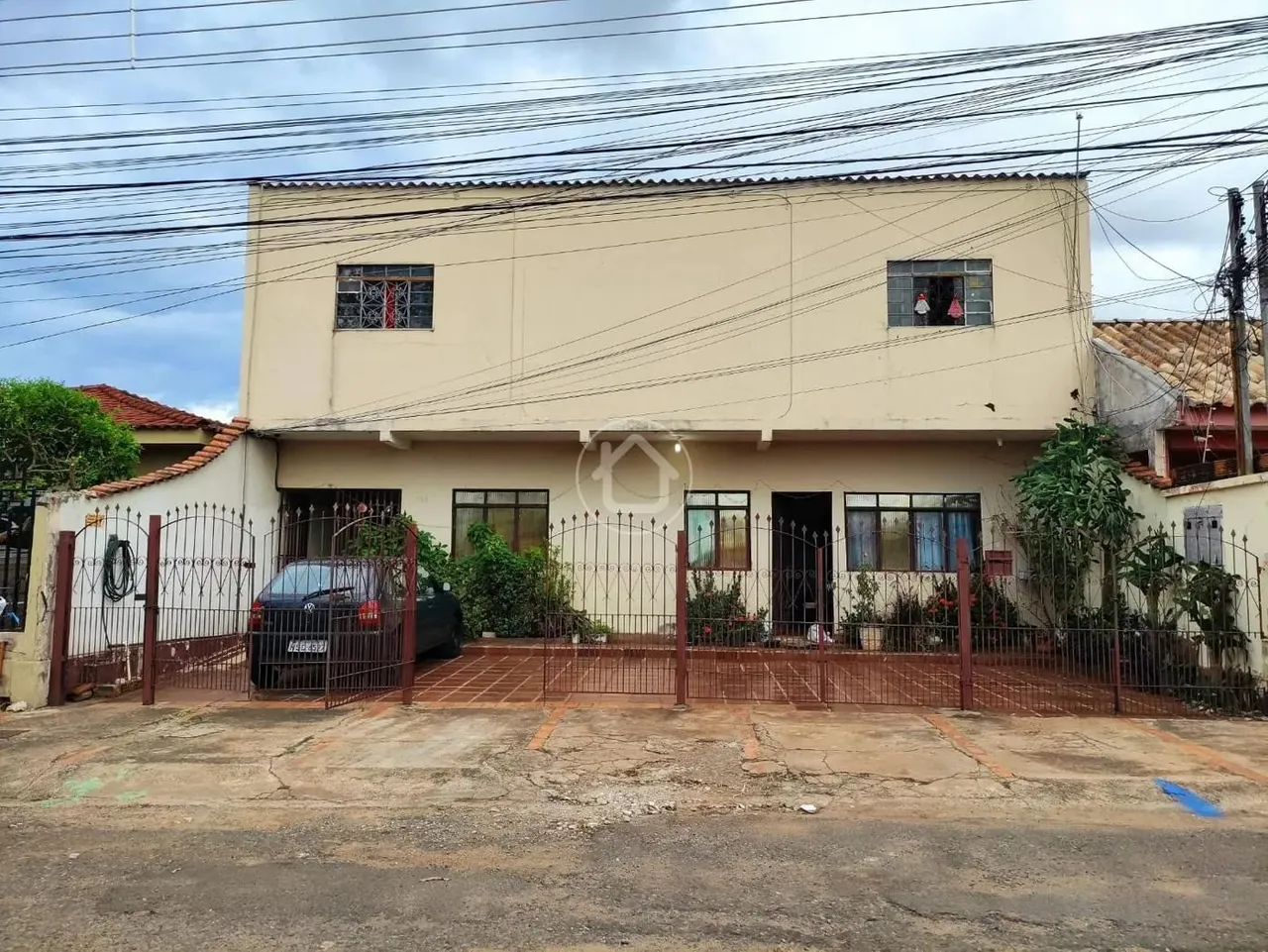 SOBRADO RESIDENCIAL COM QUARTOS ALUGADOS