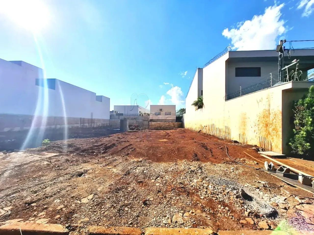 Terreno misto em avenida de 311m² à venda - Jardim Califórnia
