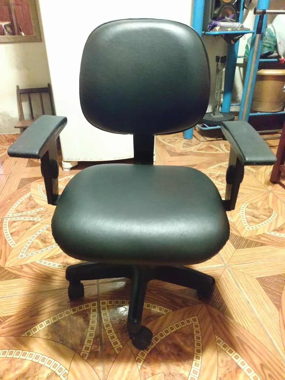 Cadeira de Escritório Giratória