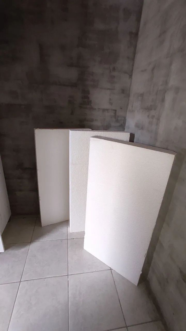 Isopor medindo 1,00x050x8cm - Foto 4