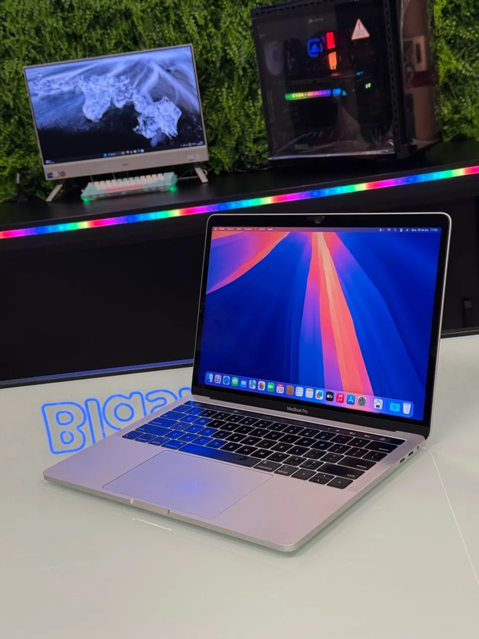 macbook pro i7 16gb ram 256gb ssd macbook pro i7 16gb ram 256gb ssd