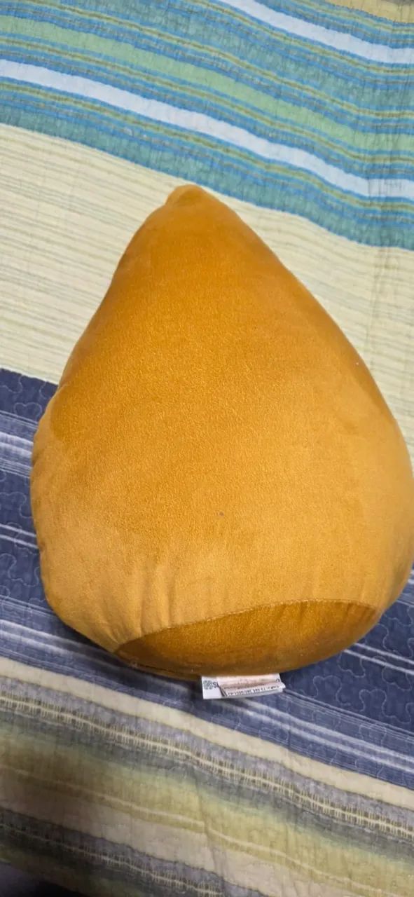 Almofada em formato de Coxinha Grande