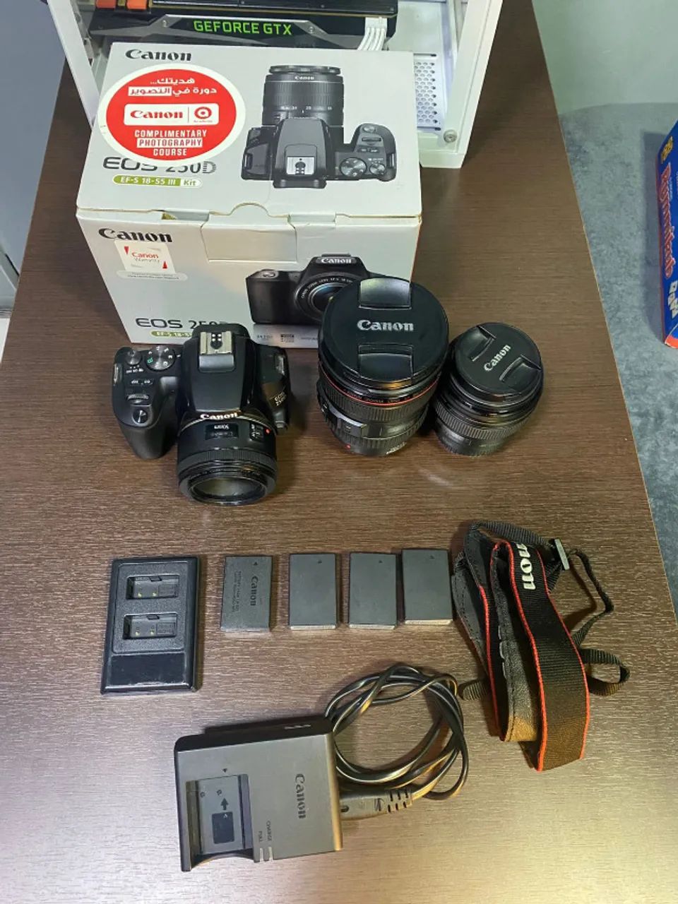 Camera Canon 250D (SL3) 4k, + Lente 24 - 105mm, 85mm e 50mm