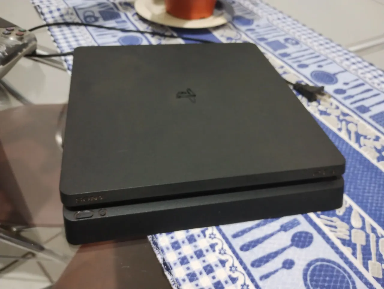 PS4 Slim - Console de última geração