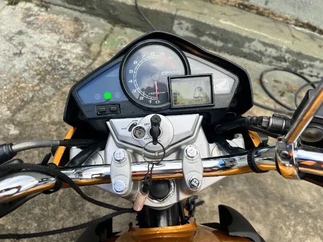 Honda CB300r - 2010 - Pouquíssimo rodada. - Foto 6