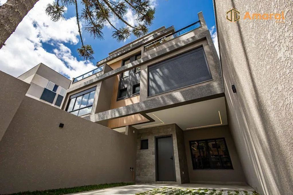 Sobrado com 3 dormitórios à venda, 150 m² por R$ 1.290.000,00 - Água Verde - Curitiba/PR