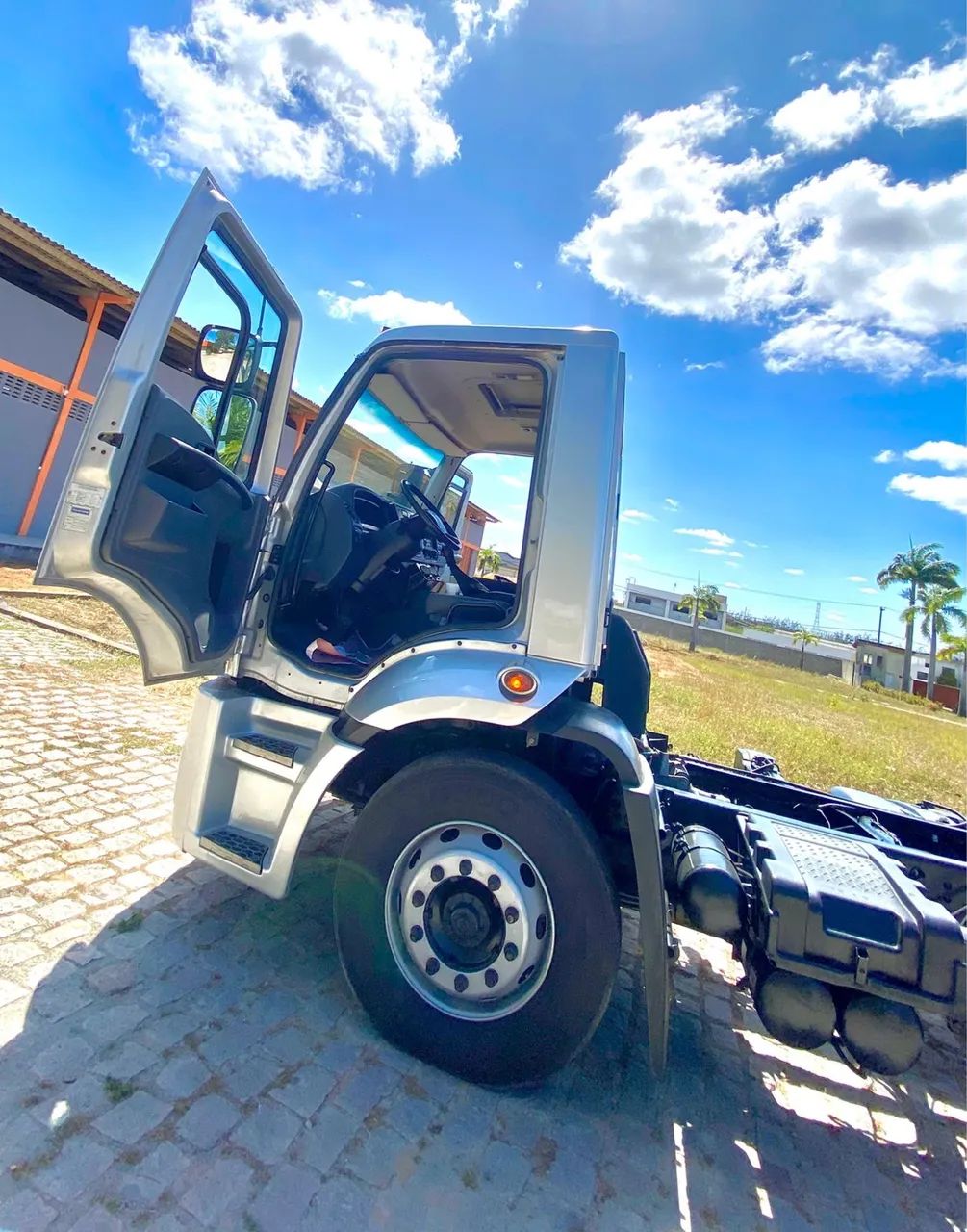 Vende se caminhão ford 1519 ano 2015 