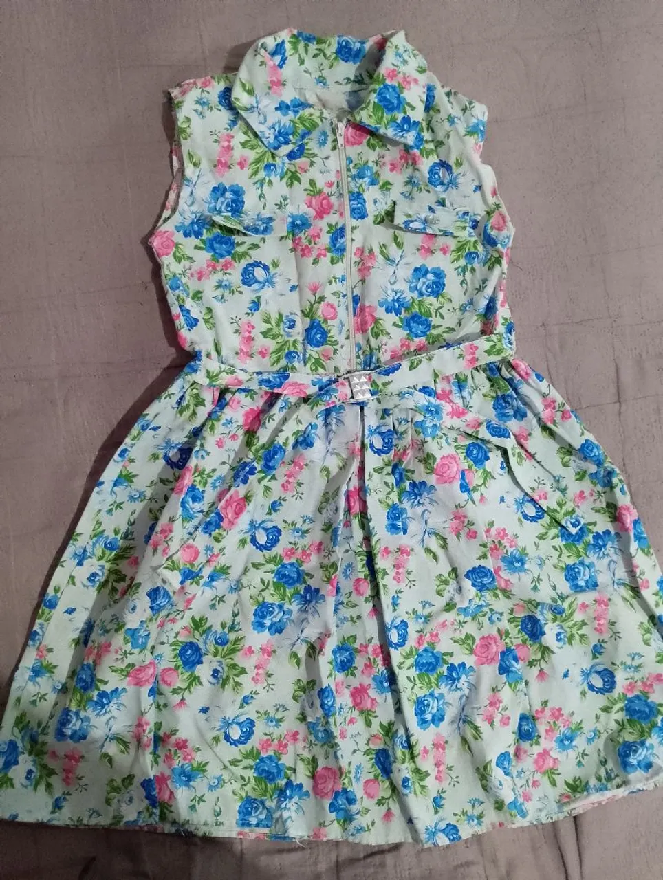 Vestido floral com cinto