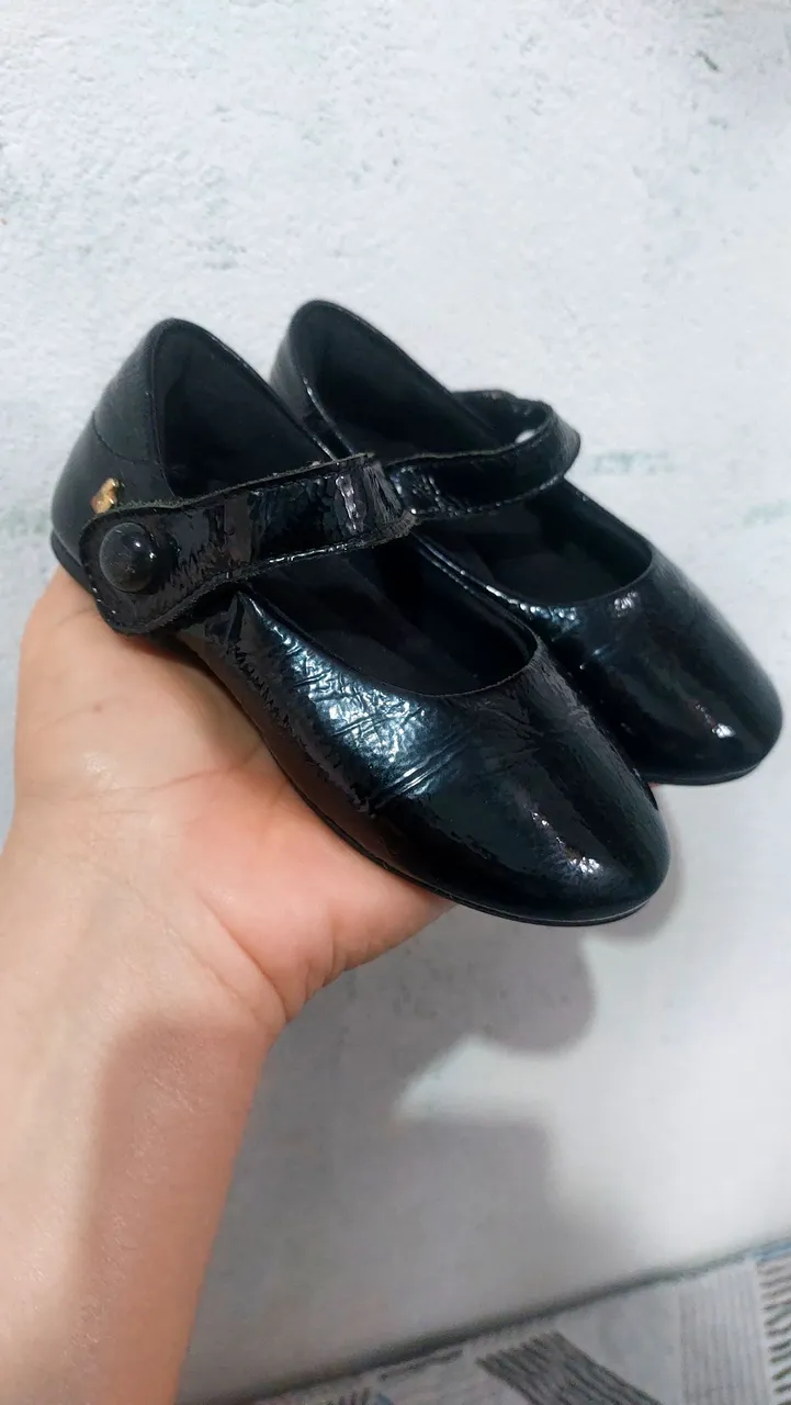 Sapato Bibi N°22 Em couro