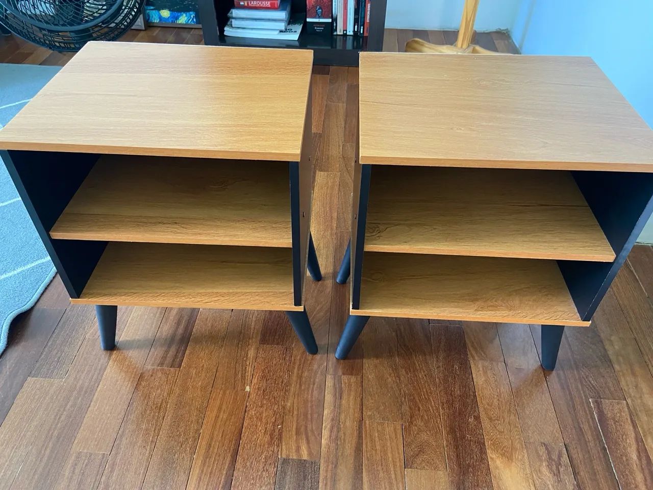 2 mesas de cabeceira retrô - Foto 2