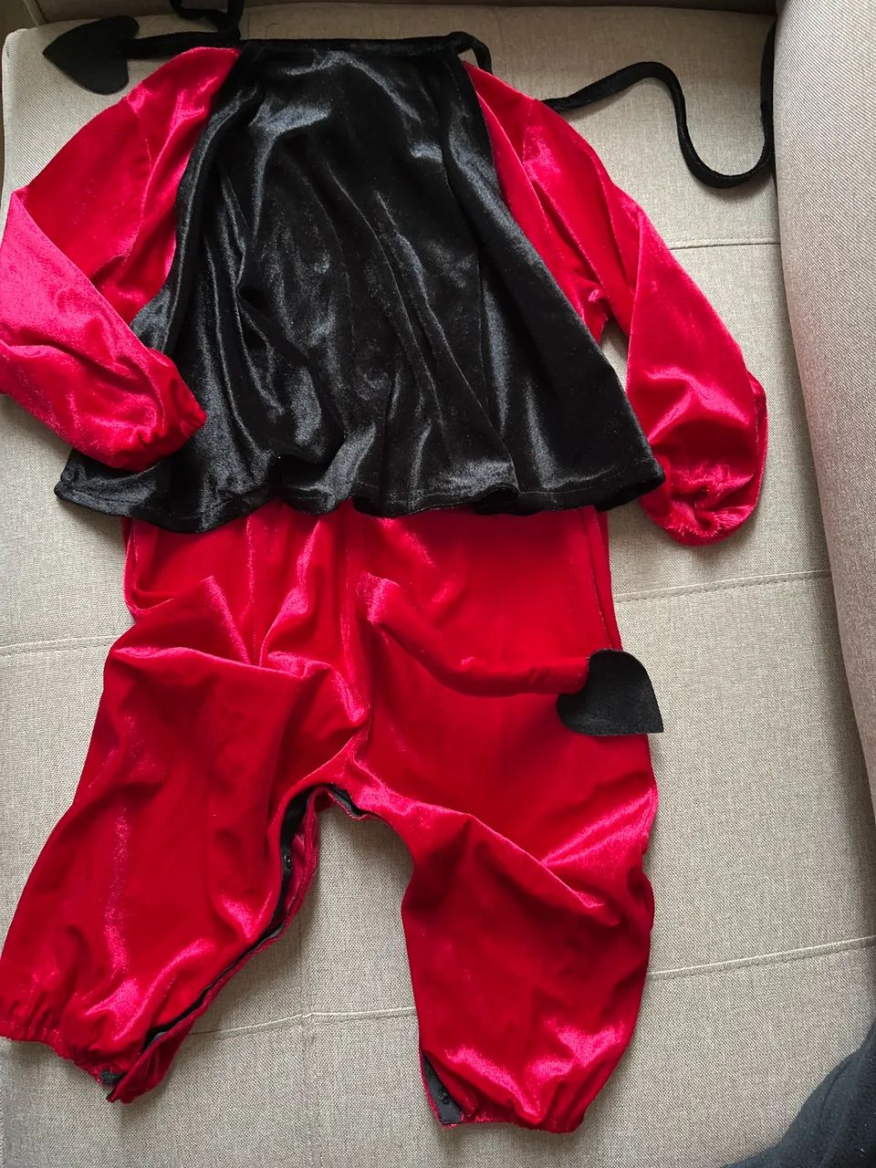 Fantasia vermelha de Halloween para bebê  - Foto 6